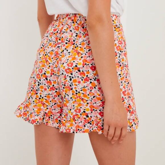 JDY Life ASOS Multicolor Floral Short - Picture 6 of 8
